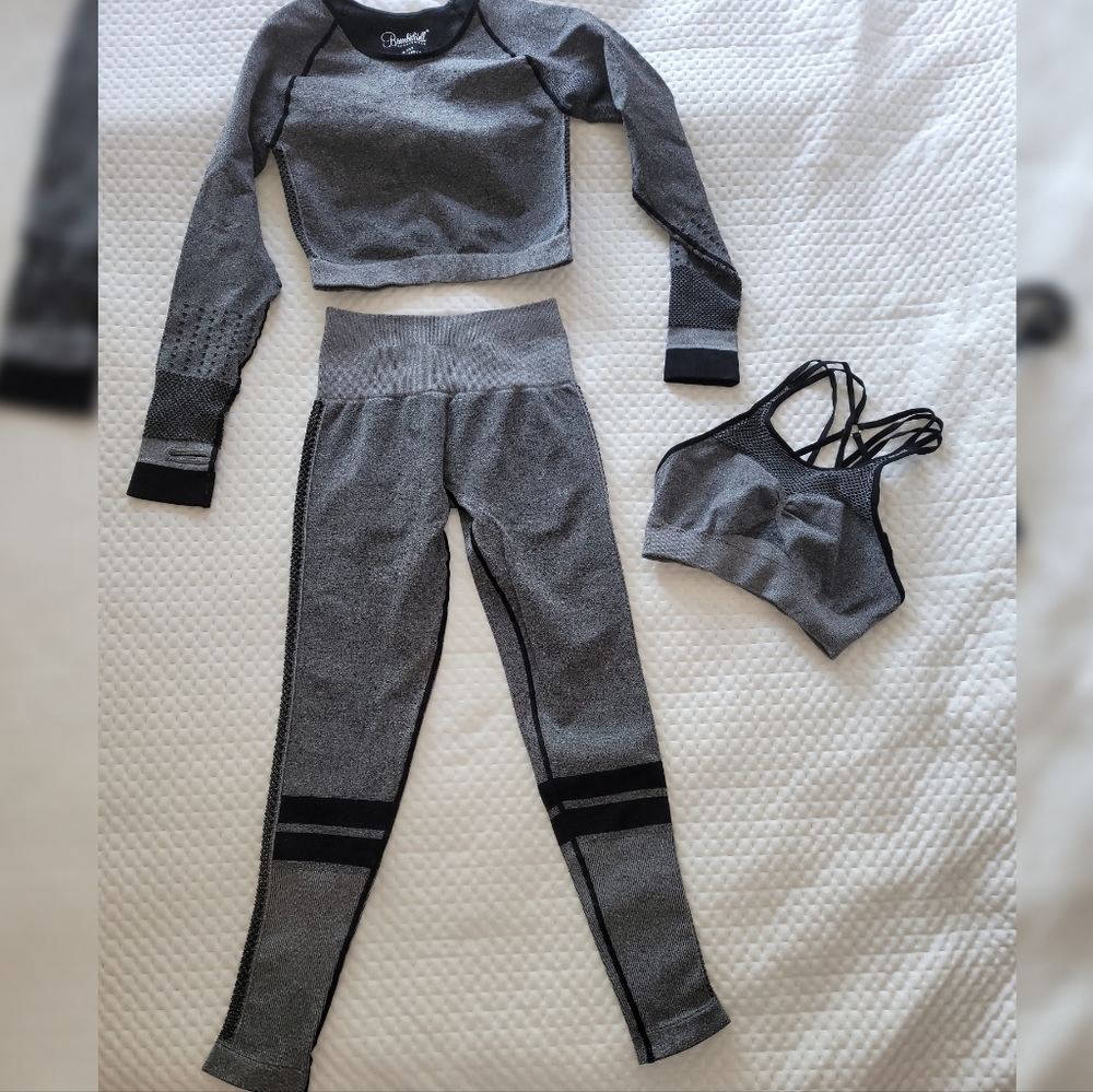 Bombshell Sportswear seamless 3 pcs set XS/S